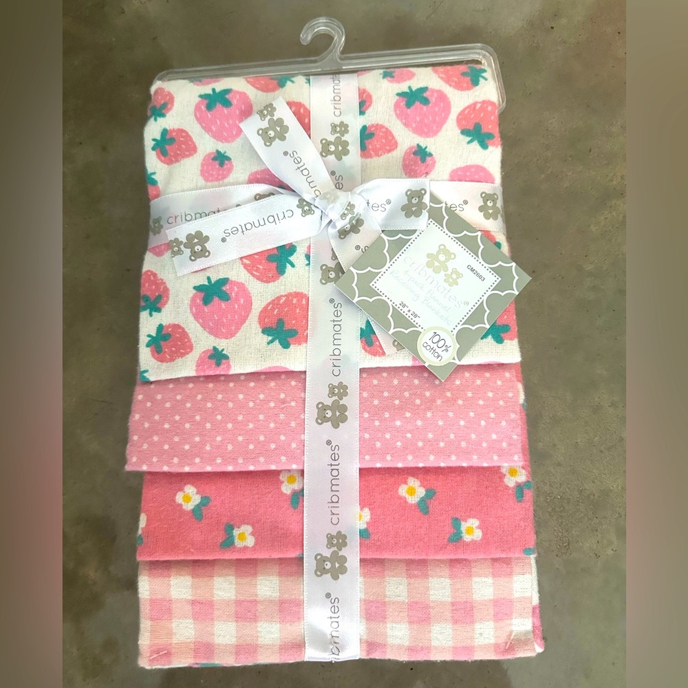 Cribmates 4 Pack Flannel Receiving Blankets, NWT
